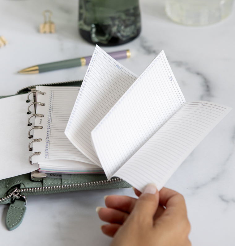 26-022400 Norfolk Pocket Compact Zip Sage Organiser